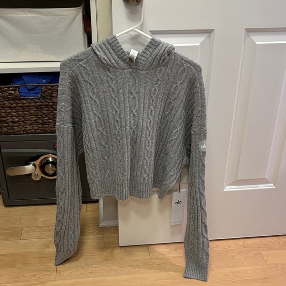 ALO Yoga Sweaters - ALO Yoga Heather Gray Cable Knit Women's Sweater
